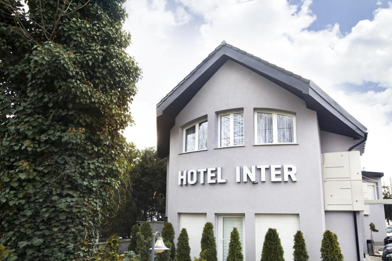 Hotel Inter Bielany Wroclawskie Bagian luar foto