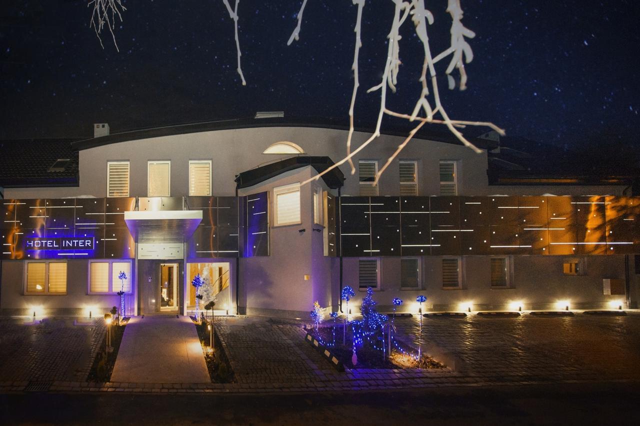 Hotel Inter Bielany Wroclawskie Bagian luar foto
