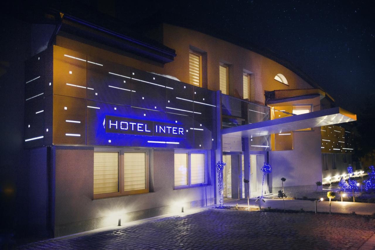Hotel Inter Bielany Wroclawskie Bagian luar foto