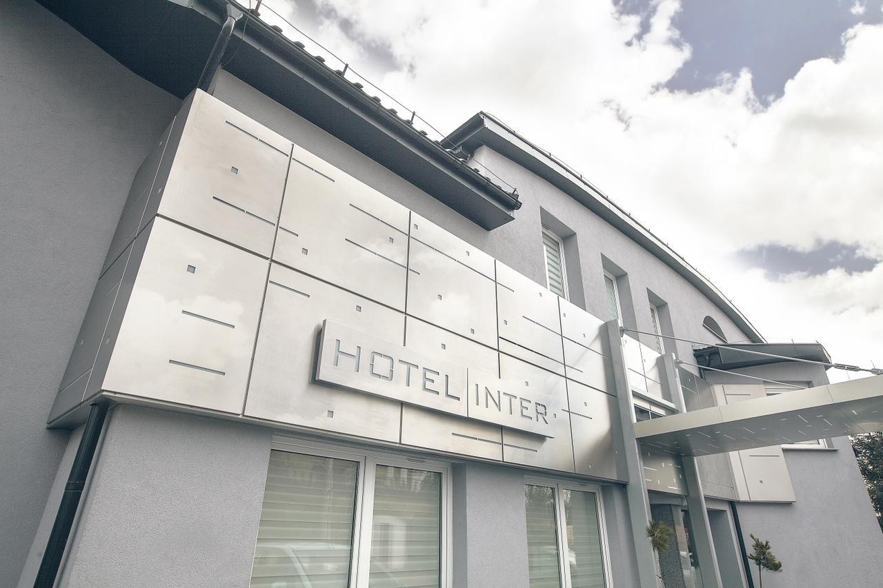 Hotel Inter Bielany Wroclawskie Bagian luar foto